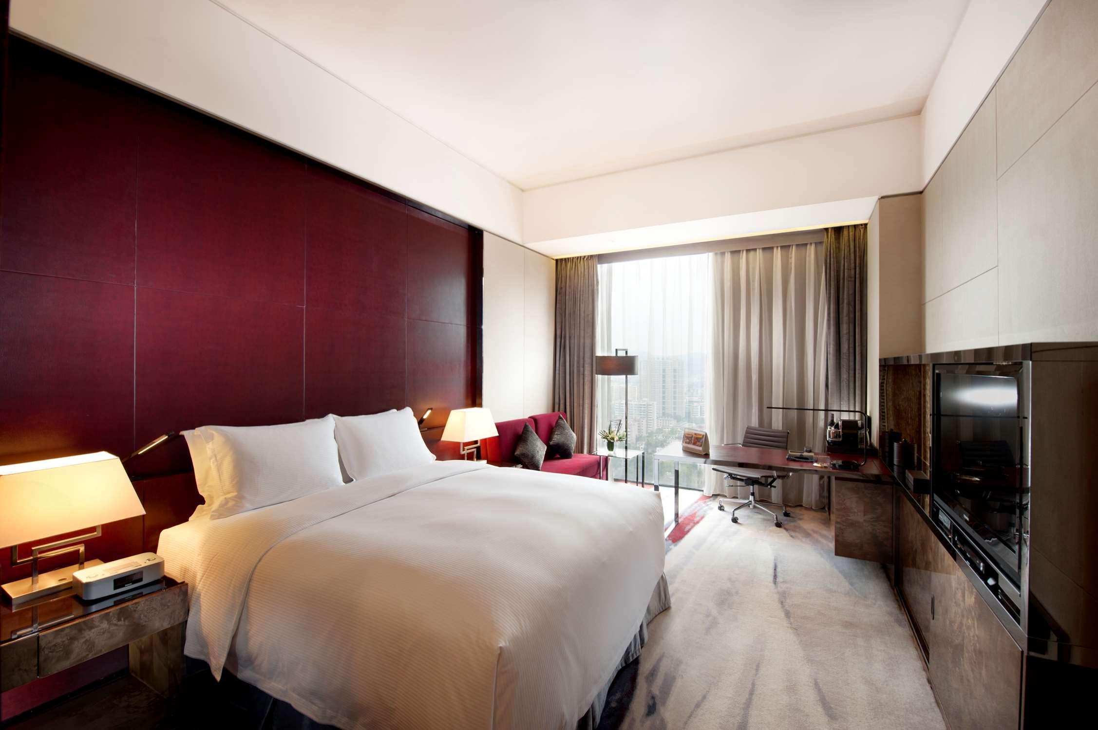 Hilton Guangzhou Tianhe - Free Shuttle Bus And Registration Counter Available During Canton Fair Period Rom bilde Deluxe Room