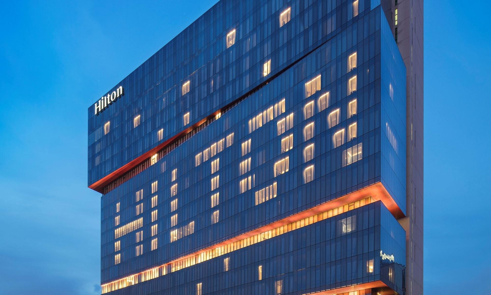 Hilton Guangzhou Tianhe - Free Shuttle Bus And Registration Counter Available During Canton Fair Period Eksteriør bilde Hilton Chengdu