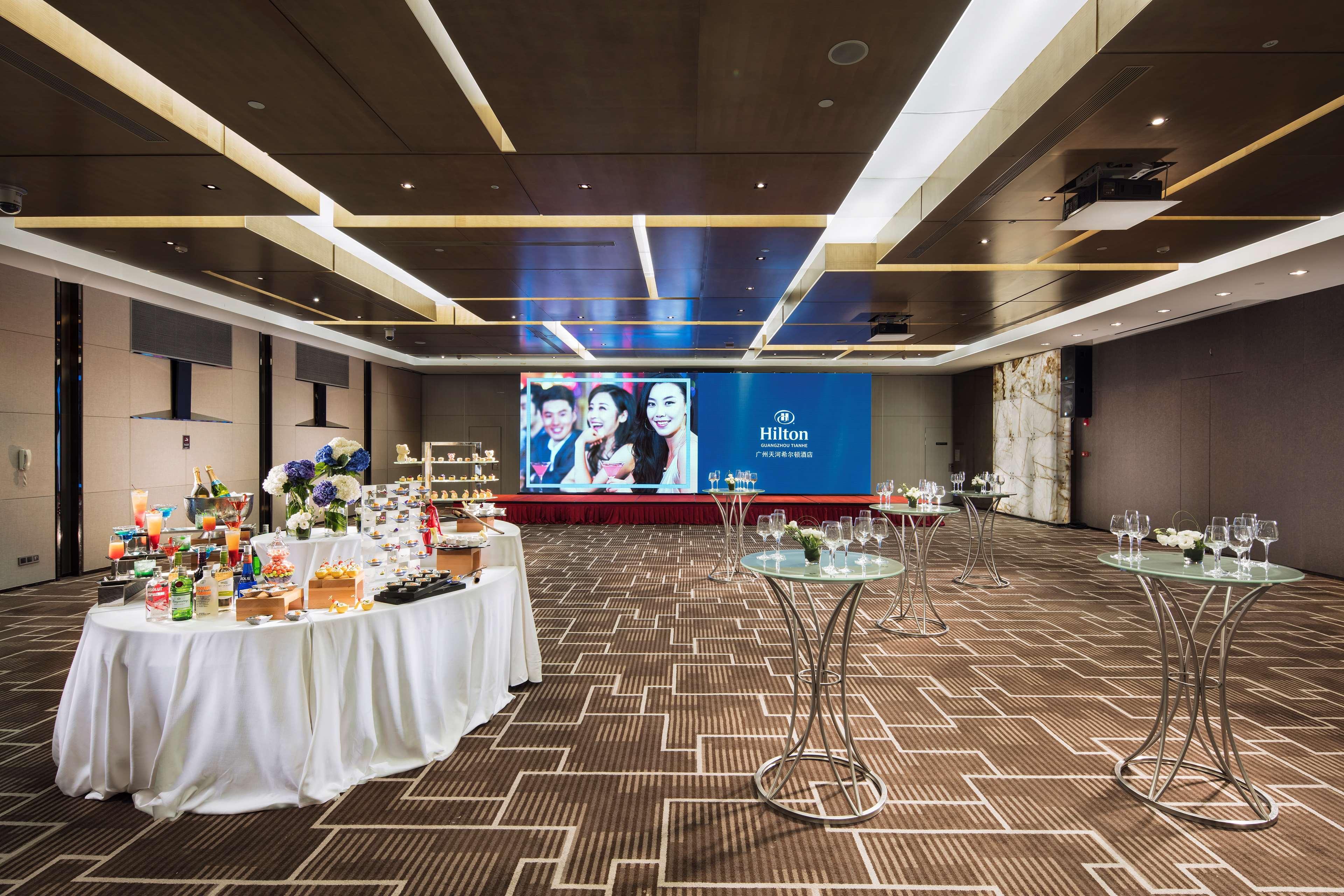Hilton Guangzhou Tianhe - Free Shuttle Bus And Registration Counter Available During Canton Fair Period Eksteriør bilde The ballroom