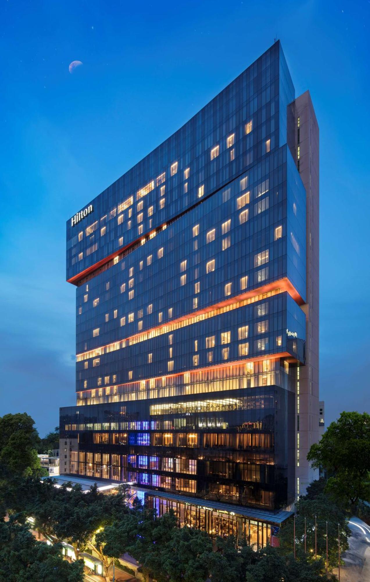 Hilton Guangzhou Tianhe - Free Shuttle Bus And Registration Counter Available During Canton Fair Period Eksteriør bilde Hilton Chengdu