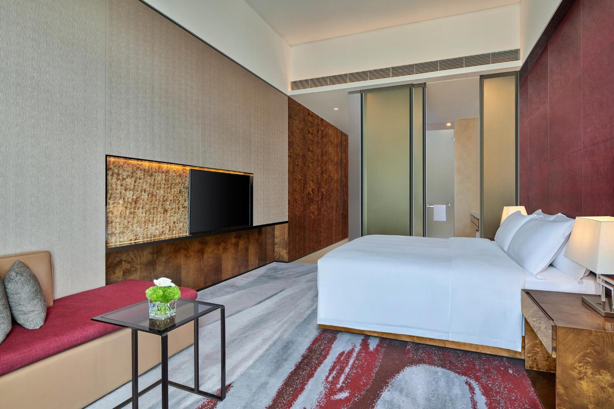 Hilton Guangzhou Tianhe - Free Shuttle Bus And Registration Counter Available During Canton Fair Period Eksteriør bilde Deluxe Room