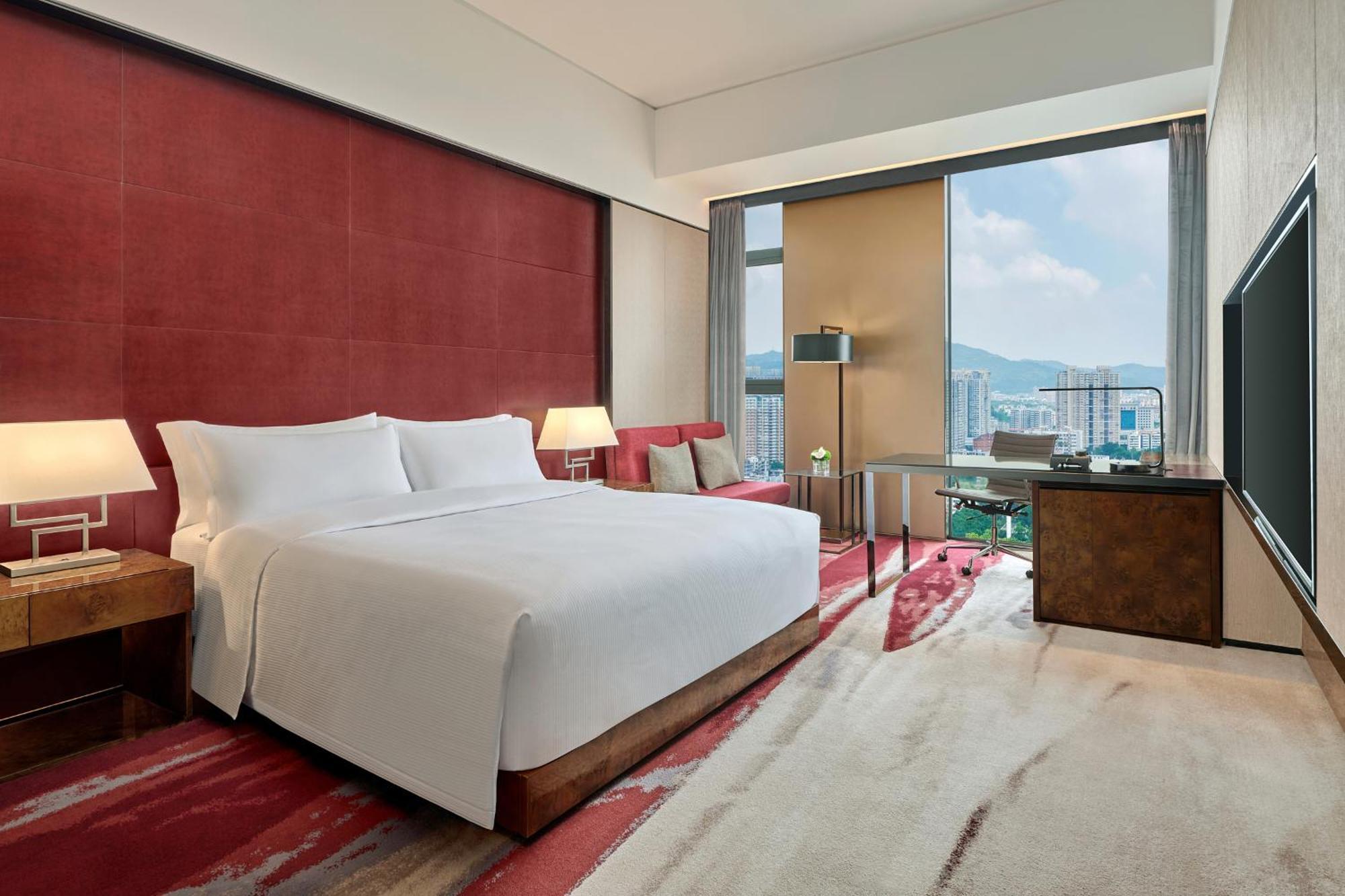 Hilton Guangzhou Tianhe - Free Shuttle Bus And Registration Counter Available During Canton Fair Period Eksteriør bilde Deluxe Room