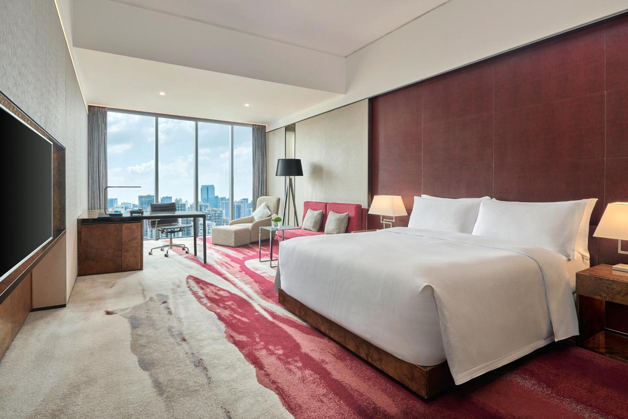 Hilton Guangzhou Tianhe - Free Shuttle Bus And Registration Counter Available During Canton Fair Period Eksteriør bilde Deluxe Room